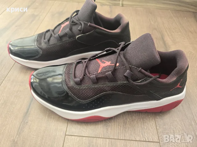 Nike Air Jordan 11 CMFT Low, снимка 2 - Маратонки - 56349452