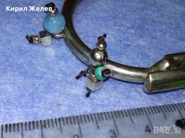 МЕДНА ПОСРЕБРЕНА ФЕШЪН АРТ ГРИВНА с ПОЛУСКЪПОЦЕННИ КАМЪНИ и ЦВЕТНО СТЪКЛО 44126, снимка 3 - Гривни - 44756031