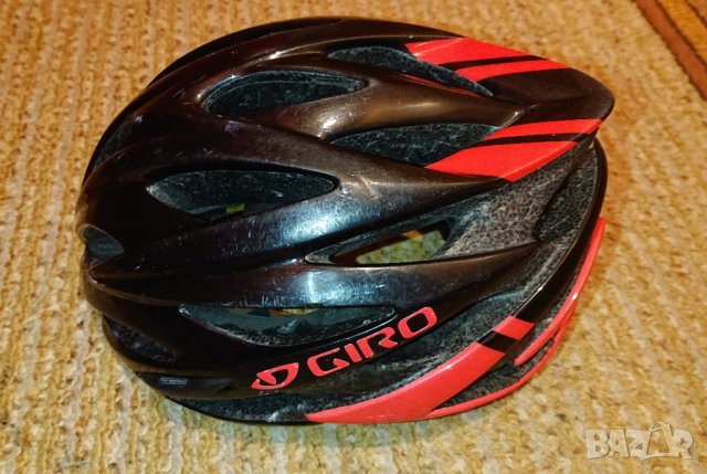 Каска за велосипед Giro, снимка 2 - Аксесоари за велосипеди - 40591953
