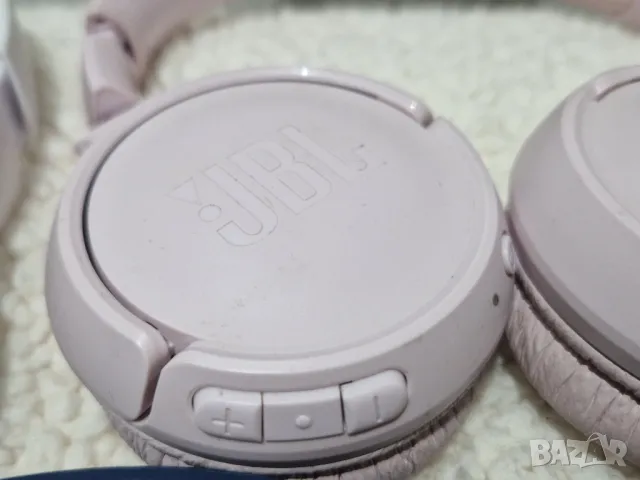 JBL, блутут слушалки, в перфектно състояние, издръжлива батерия., снимка 4 - Bluetooth слушалки - 49967561