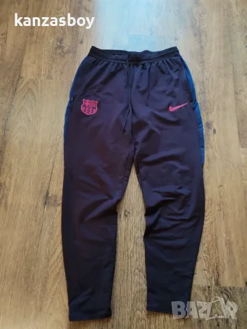 NIKE Barcelona Training Trousers - юутболно долнище М, снимка 6 - Спортни дрехи, екипи - 56300192