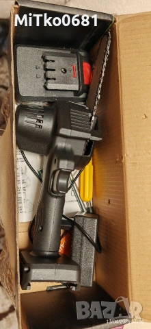 Акумулаторен мини верижен трион. , снимка 2 - Градинска техника - 54183497