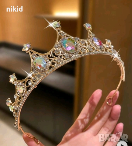 Сребриста златиста островърха корона диадема тиара с камъни детска дамска метална, снимка 4 - Аксесоари за коса - 47019558