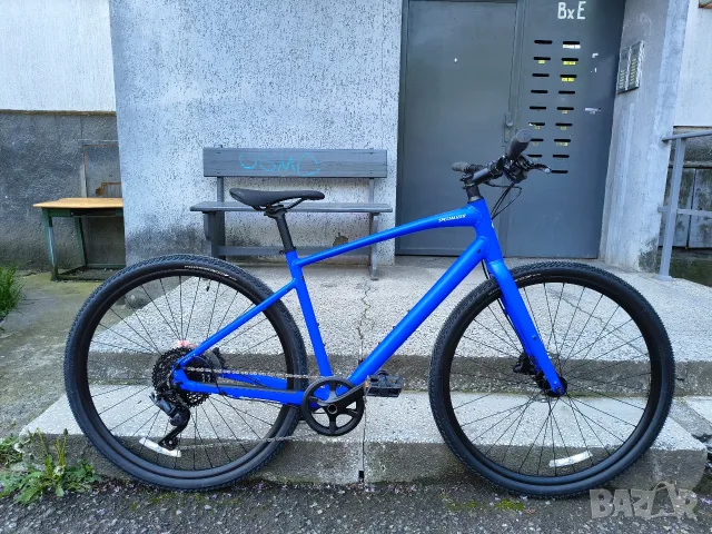 Хибриден велосипед - Specialized Sirrus X 3.0, снимка 2 - Велосипеди - 55780166