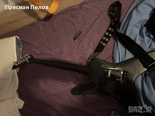 Kramer Gunstar 2021 Tracii Guns , снимка 2 - Китари - 55849080