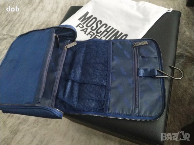 Нова тоалетна чанта MOSCHINO toiletries bag, оригинал , снимка 5 - Чанти - 31609699