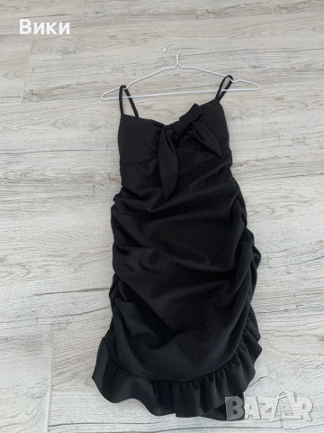 Черна рокля в размер XS, снимка 12 - Рокли - 44518637