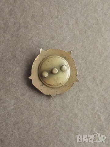 Продавам значка на Съюза на борците против фашизма НРБ, снимка 2 - Други ценни предмети - 30295151