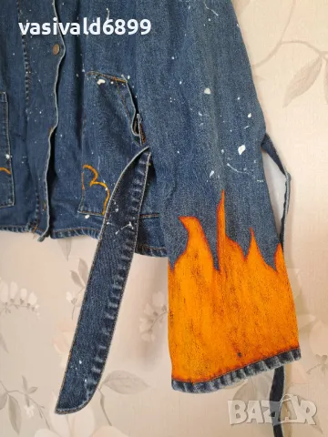 Ръчно рисувано дамско дънково яке, снимка 3 - Якета - 49968078