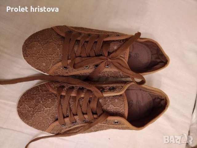 Обувки, чехли, кецове