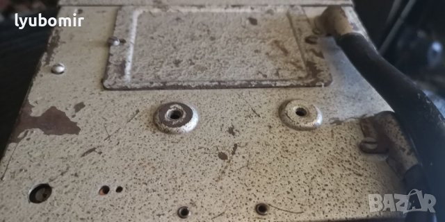 Автомобилно лампово радио. , снимка 7 - Радиокасетофони, транзистори - 37354440