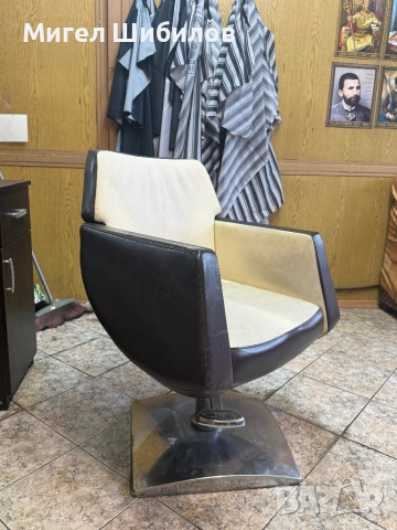 Професионален фризьорски стол , снимка 2 - Фризьорски столове - 53374621