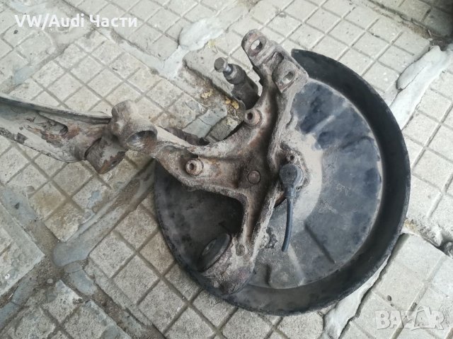 Заден ляв шенкел главина за Ауди А4 Б6 Audi A4 B6 , снимка 2 - Части - 37276402