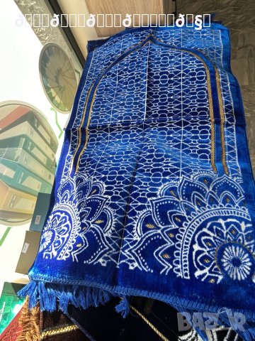 Красив кадифено син килим за намаз , снимка 6 - Килими - 42804060