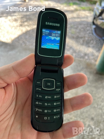 Samsung с капаче ЧЕРВЕН , снимка 3 - Samsung - 51645780