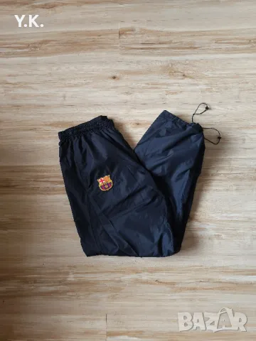 Оригинално мъжко долнище Nike x F.C. Barcelona / Season 10-11 (Training), снимка 4 - Спортни дрехи, екипи - 49752292
