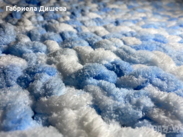 Ръчно плетени одеалца, шапки и шалове., снимка 8 - Спално бельо и завивки - 51197295