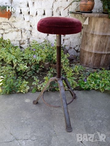 Старо въртящо столче, ръчна изработка , снимка 2 - Антикварни и старинни предмети - 36580125