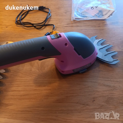 Aкумулаторна ножица за трева и храсти 2 в 1, 7.2V, 2000 mAh батерия, 2 ножа, розова, снимка 9 - Градински инструменти - 53333289
