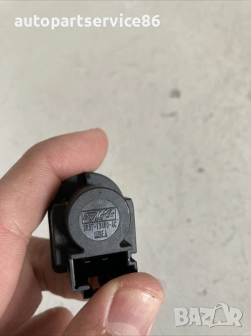 Сензорен превключвател за педал на спирачката за Volvo S40 2.0 TDI (2009) 3M5T13480AC, снимка 2 - Части - 54124244