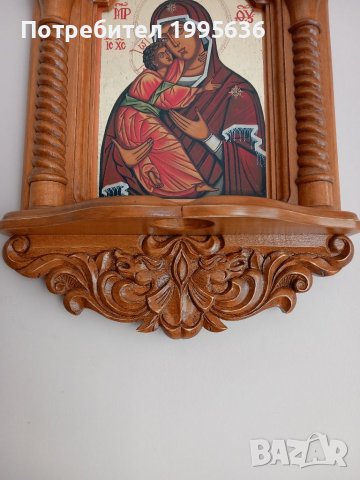 Дърворезба- домашен  иконостас с иконопис чудотворната икона на " Св. Богородица ", снимка 3 - Други - 39336521