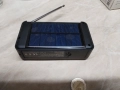 портативен радио приемник с вградена батерия и соларно зареждане , снимка 4