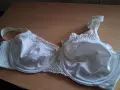 сутиен с дантела  размер 90с, снимка 1