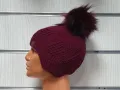 Нова детска зимна шапка тип ушанка с помпон в цвят бордо, снимка 4