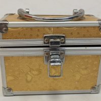 Кутийка за бижута, снимка 1 - Антикварни и старинни предмети - 31758703