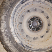 Зимни гуми със стоманени джанти , снимка 3 - Гуми и джанти - 36531505