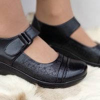 Черни дамски обувки с каишка, снимка 2 - Дамски ежедневни обувки - 29963252