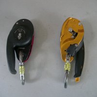 Нови десандьори PETZL, снимка 1 - Спортна екипировка - 37756057