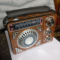 Радио AM FM.SW . SD.USB.MP3 четец, снимка 1 - Радиокасетофони, транзистори - 44744000