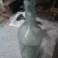 Продавам стъклена бутилка, снимка 1 - Други ценни предмети - 40116370