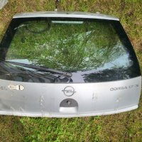 Врата за багажник  Opel Corsa, снимка 1 - Части - 40429312