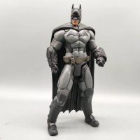 Три модела екшън фигури на Батман(Batman)-18 см, снимка 1 - Колекции - 35432230