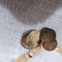 Седефена гривничка с 4 сребърни монетки, снимка 2 - Други ценни предмети - 35379837