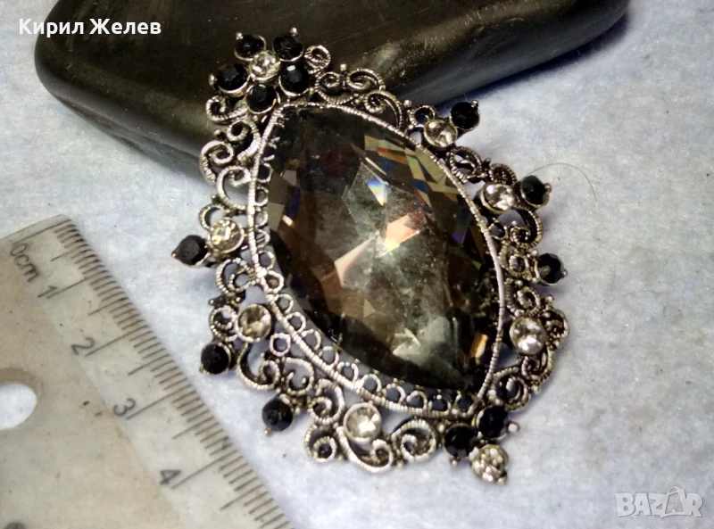 ЕФЕКТНА КРИСТАЛНА ФИЛИГРАНЕН СТИЛ СРЕБРИСТА РЕТРО АРТ БРОШКА 41602, снимка 1