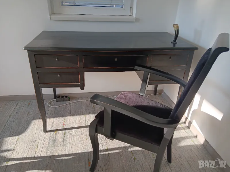 Класическо ретро бюро,писалище изработено изцяло от масив-дъб + стол, снимка 1