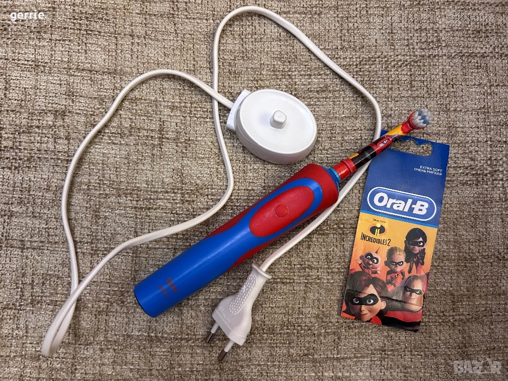 Електрическа четка за зъби Oral-B, снимка 1