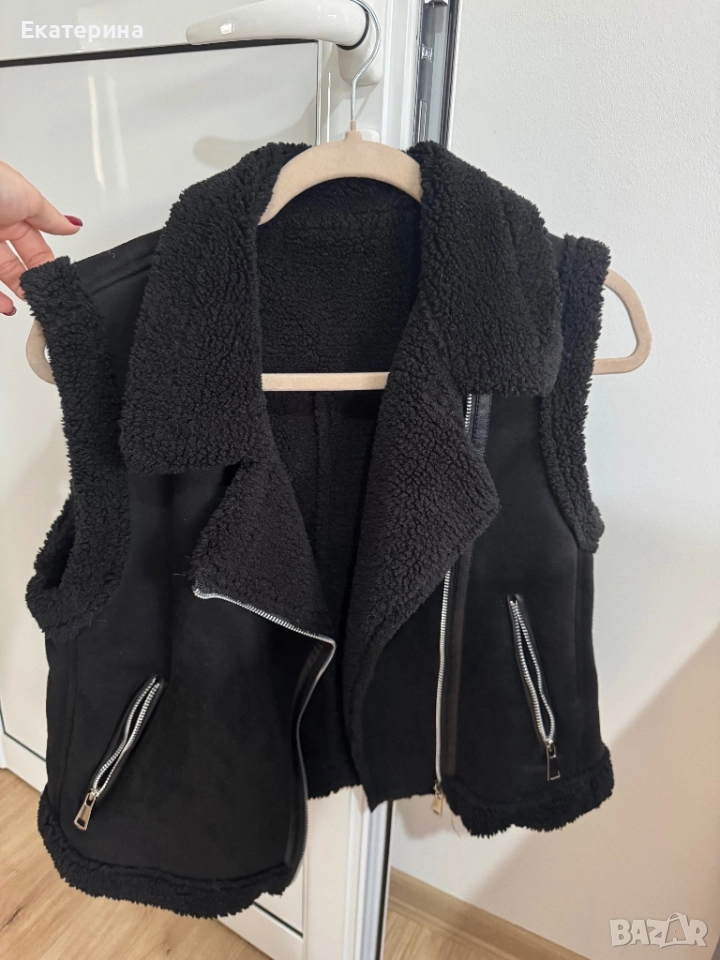 Дамски черен елек, снимка 1