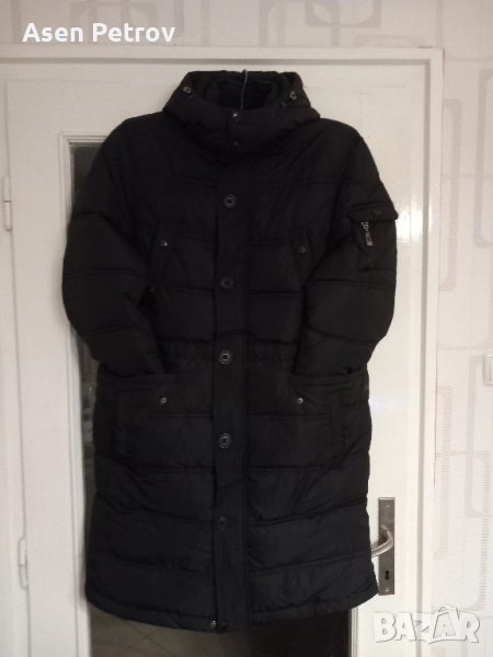 Зимна шуба сваляща се качулка 7 външни джоба и два вътрешни., снимка 1