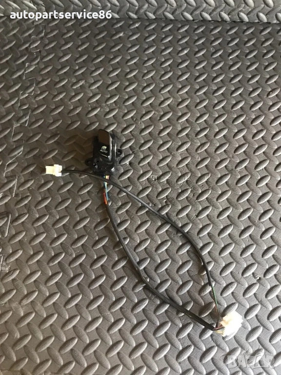 Превключвател за стъкло на задна дясна врата за KIA Opirus 3.5 (2006) 621W04730, снимка 1