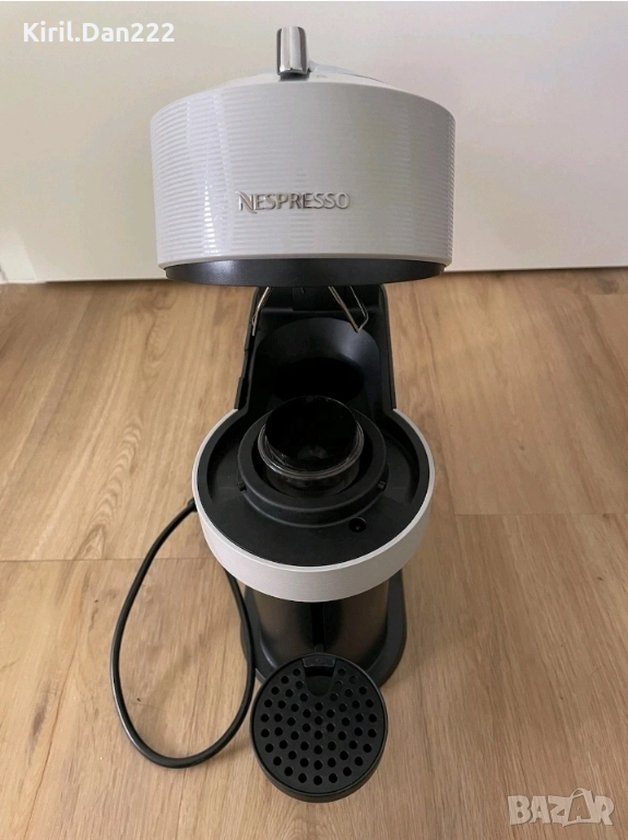 Кафемашина De'Longhi Nespresso Vertuo Next с капсули, снимка 1
