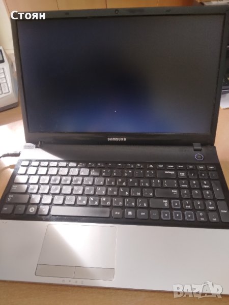 Лаптоп Samsung 300E, снимка 1