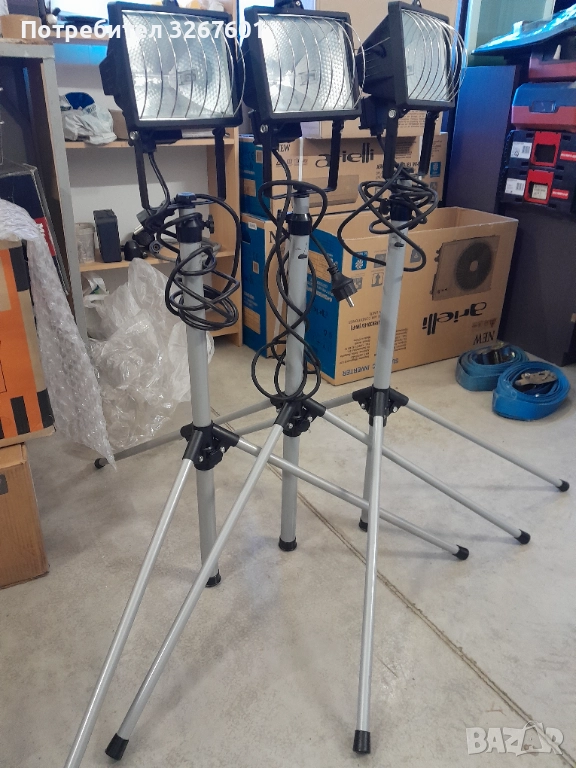 Стойка  с прожектор 3бр., снимка 1