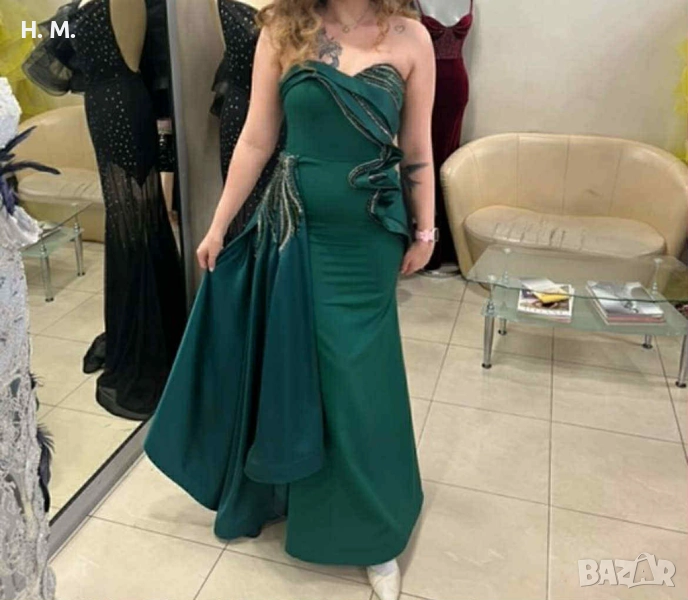 Продавам нова, неизползвана, дълга, официална рокля, снимка 1