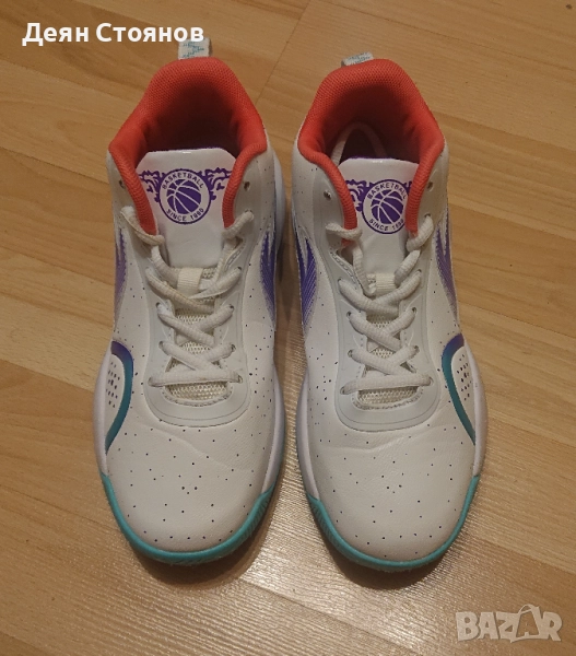 Баскетболни обувки 36, снимка 1