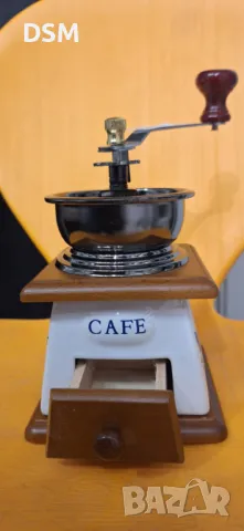 Нова Ретро Мелачка на Зърна Механична Кафемелачка, снимка 4 - Други - 49615425