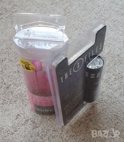 ЛОТ Слушалки Sony , Фенерче X Files , Античен медальон, снимка 8 - Слушалки и портативни колонки - 52801596